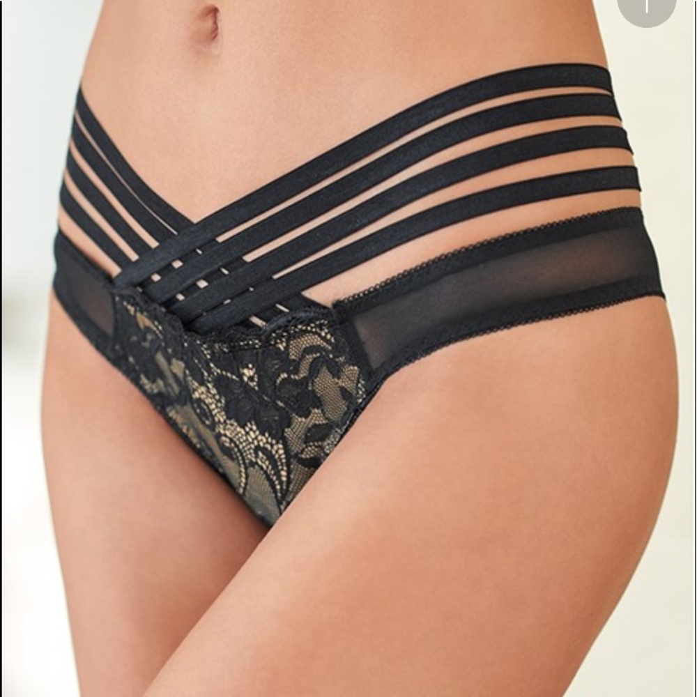 Lingerie Set - Picture 4 of 7